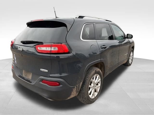 Used 2018 Jeep Cherokee Latitude Plus w/ Comfort/Convenience Group image 3
