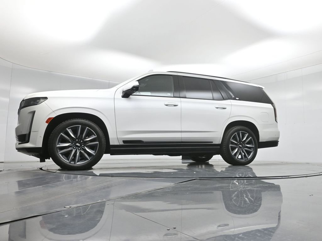 Used 2022 Cadillac Escalade Sport w/ Touring Package AWD/4WD image 8