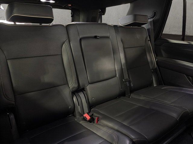 Used 2023 GMC Yukon SLT w/ SLT Luxury Package AWD/4WD image 20