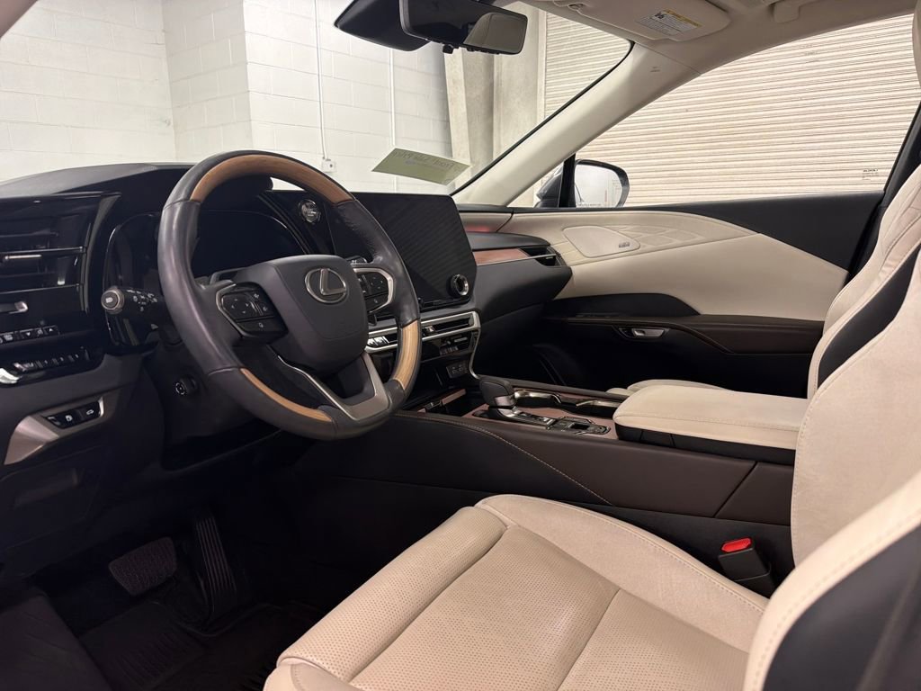 Used 2023 Lexus RX 350 FWD image 10