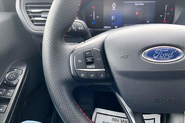 Certified 2025 Ford Escape ST-Line AWD/4WD image 18
