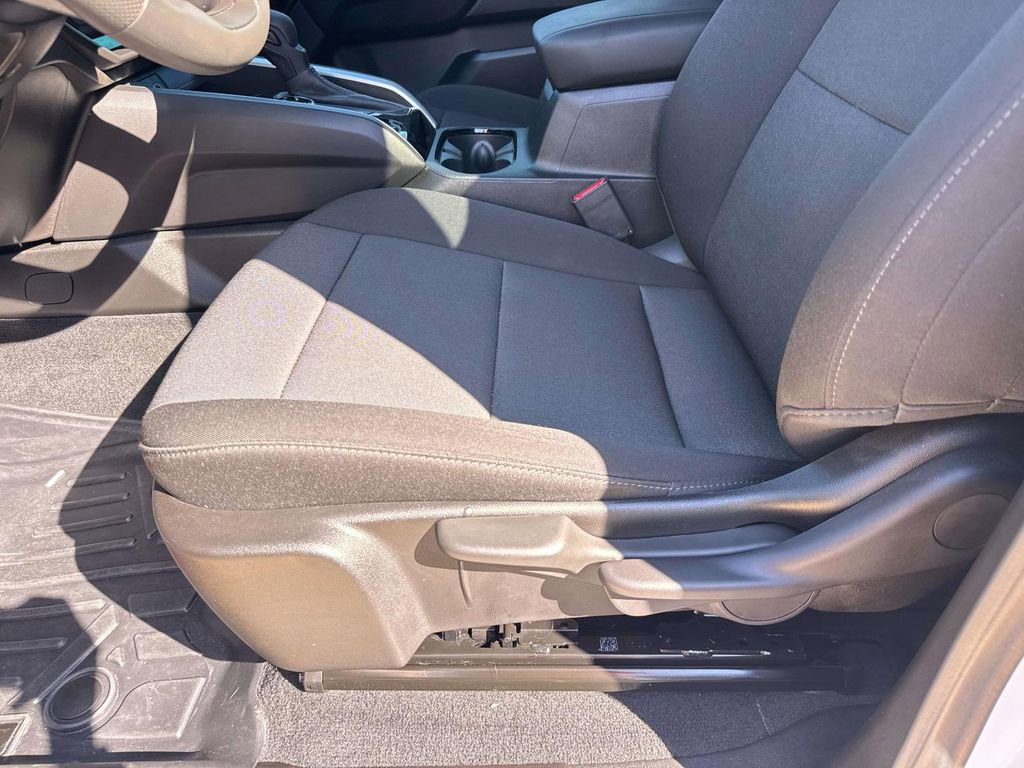 Used 2025 Chevrolet Colorado Trail Boss image 20