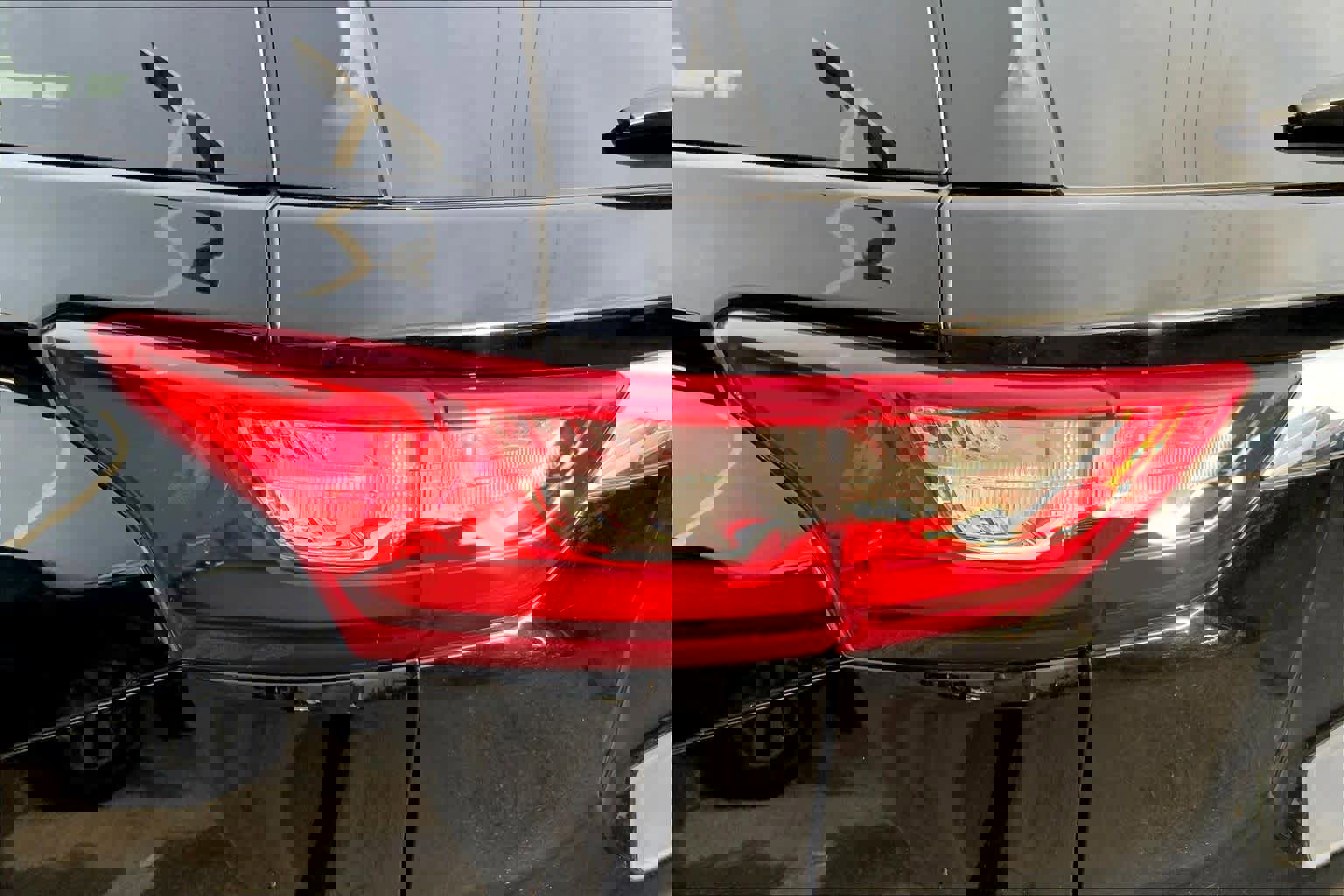 Used 2020 Chevrolet Traverse LT image 25