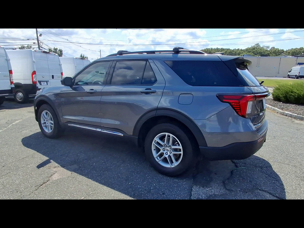 Certified 2025 Ford Explorer Active AWD/4WD image 6