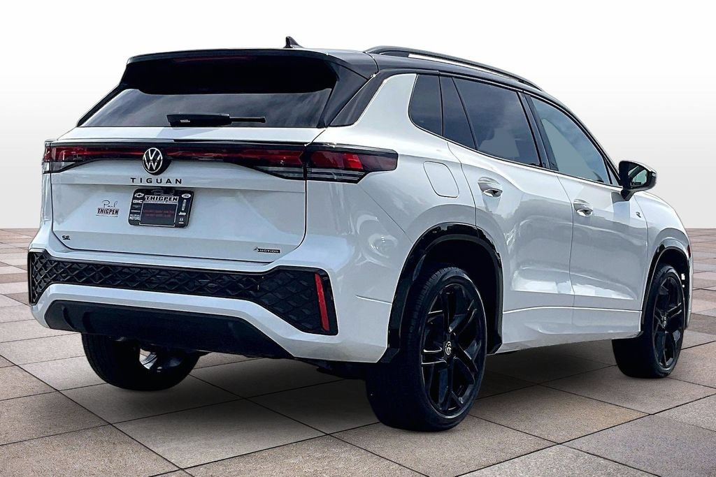 Used 2026 Volkswagen Tiguan SE R-Line AWD/4WD image 13