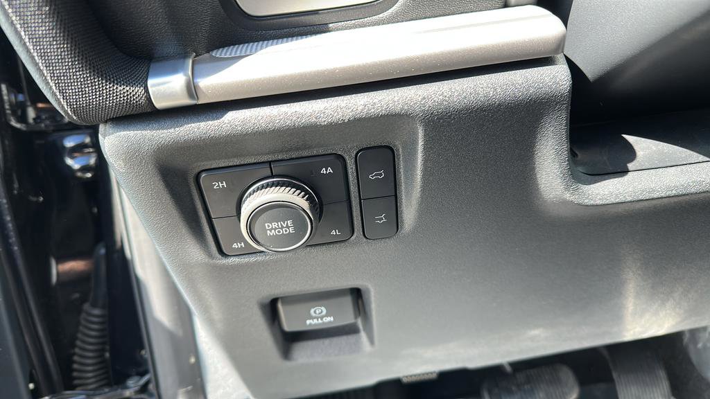 Certified 2025 Ford Expedition Active AWD/4WD image 18