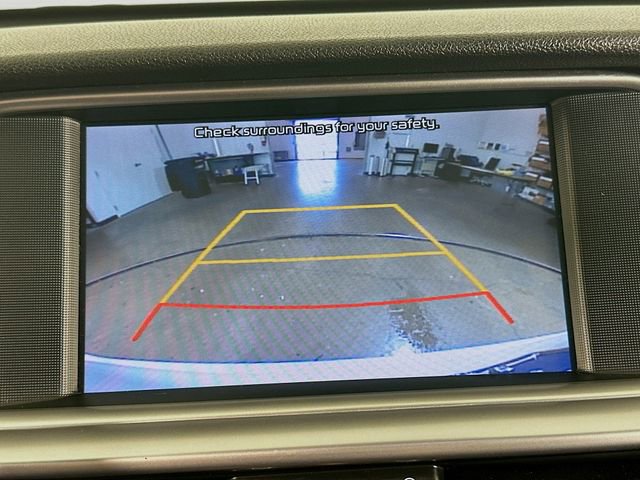 Used 2020 Kia Optima SE image 25