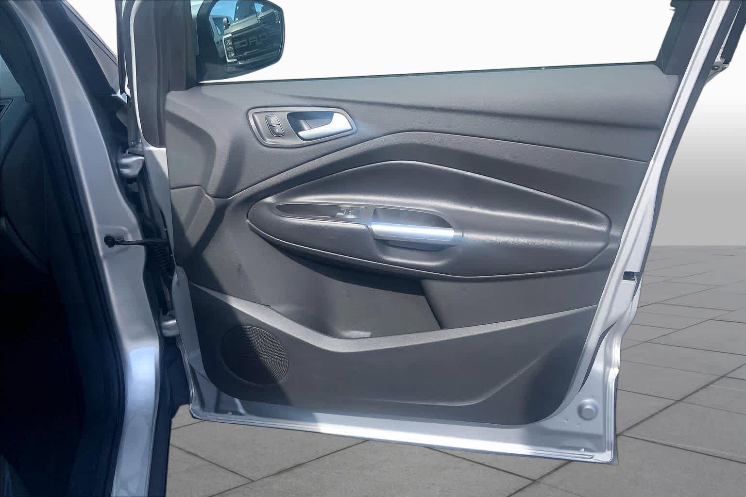 Certified 2019 Ford Escape SEL FWD image 23