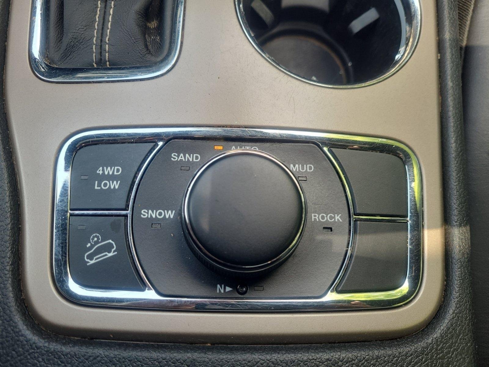 Used 2017 Jeep Grand Cherokee Limited AWD/4WD image 34