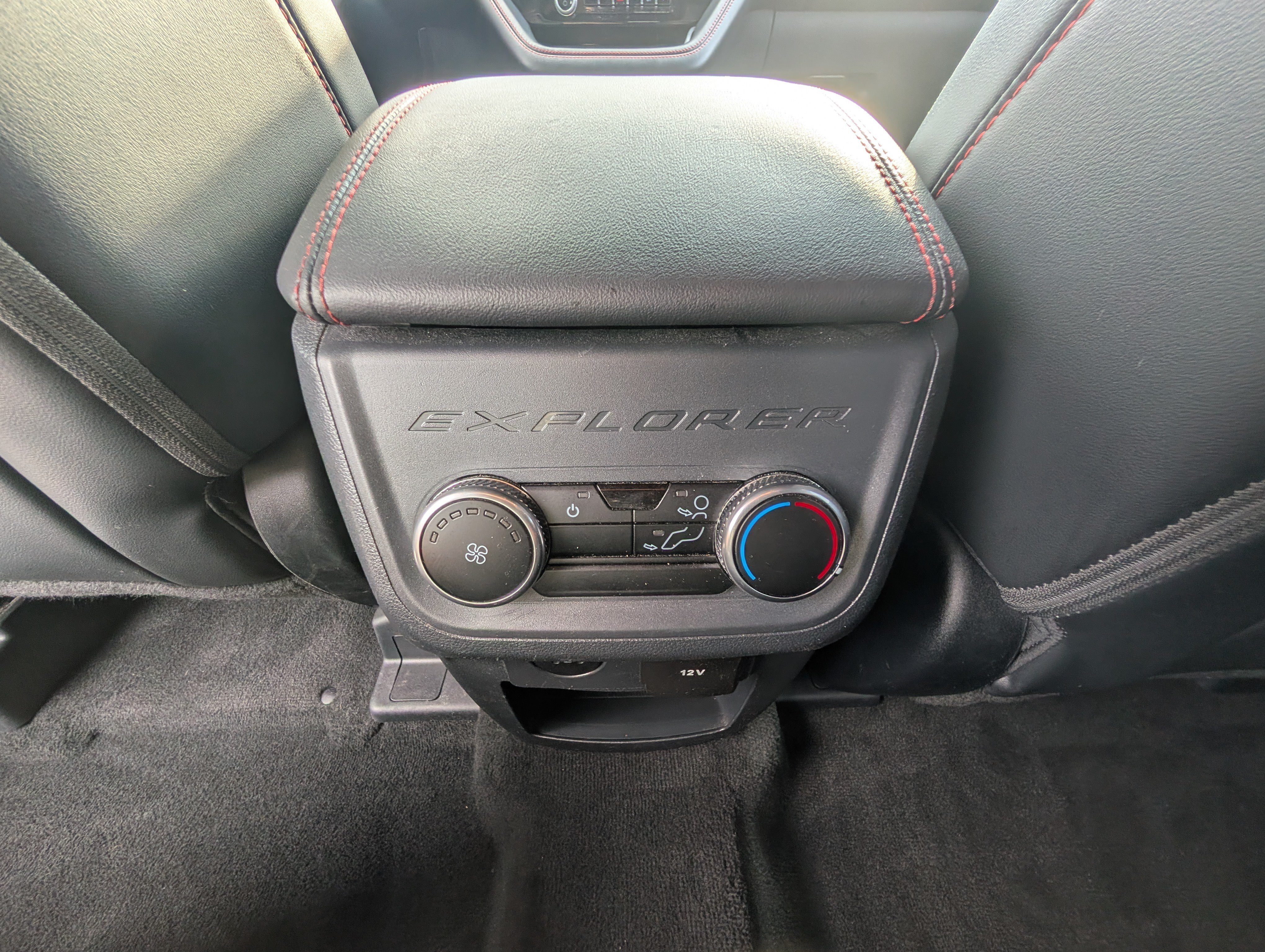 Certified 2025 Ford Explorer ST-Line w/ ST-Line Street Pack AWD/4WD image 20