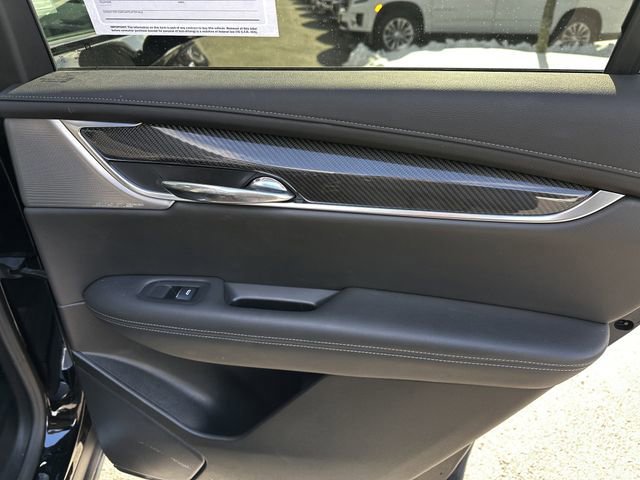 Used 2025 Cadillac XT6 Sport w/ Technology Package image 41