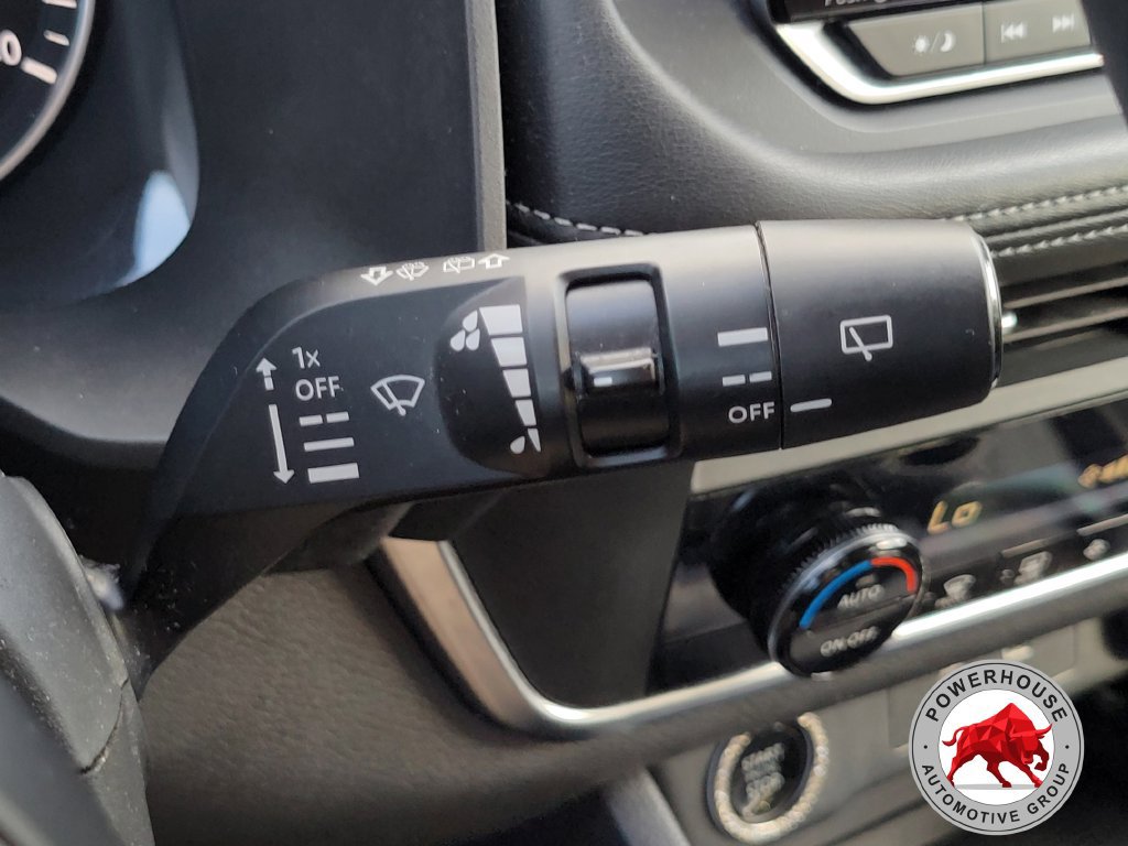 Used 2024 Nissan Rogue SV FWD image 32