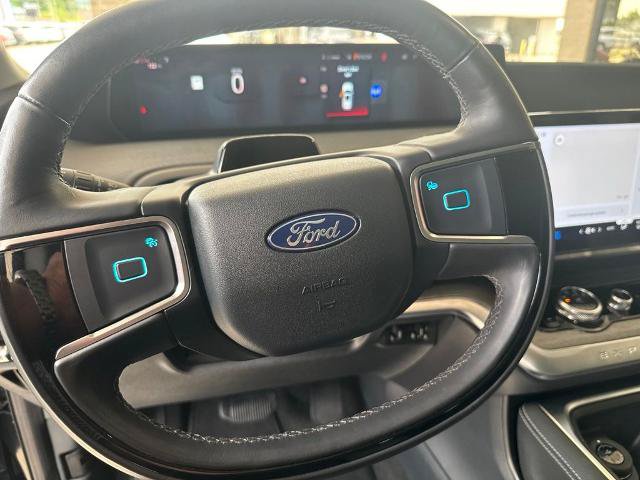 Certified 2025 Ford Expedition Max Platinum w/ Driver's Package AWD/4WD image 11