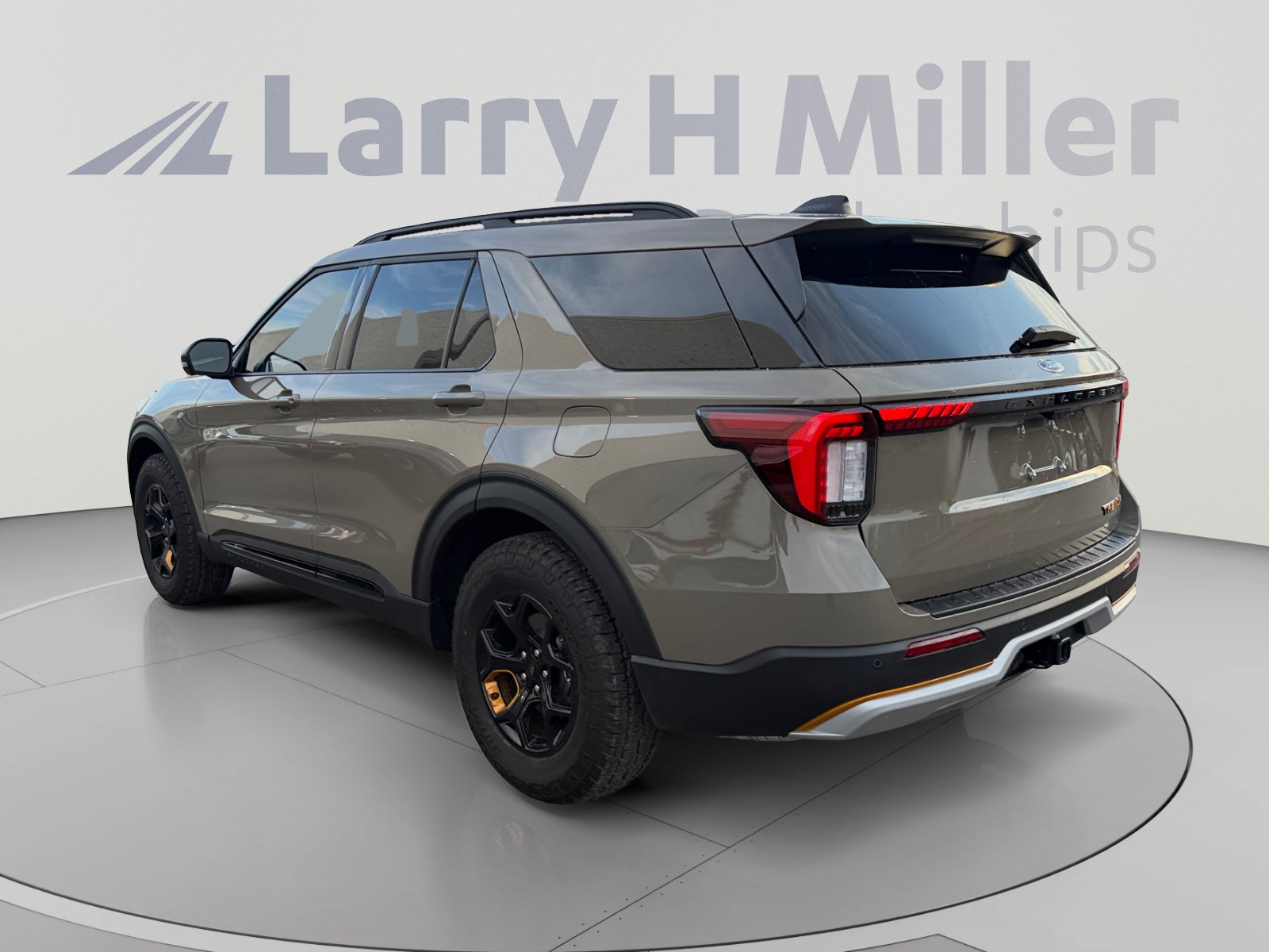 Certified 2026 Ford Explorer Tremor w/ Tremor Ultimate Package AWD/4WD image 3