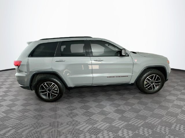 Used 2021 Jeep Grand Cherokee Trailhawk w/ Trailhawk Luxury Group AWD/4WD image 14