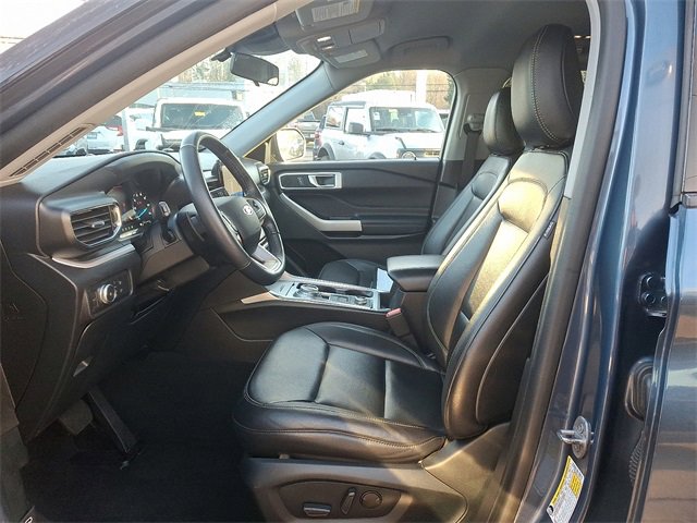 Certified 2020 Ford Explorer XLT w/ Equipment Group 202A image 15