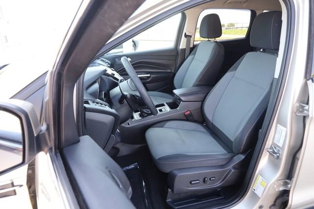 Certified 2017 Ford Escape SE w/ SE Cold Weather Package AWD/4WD image 8