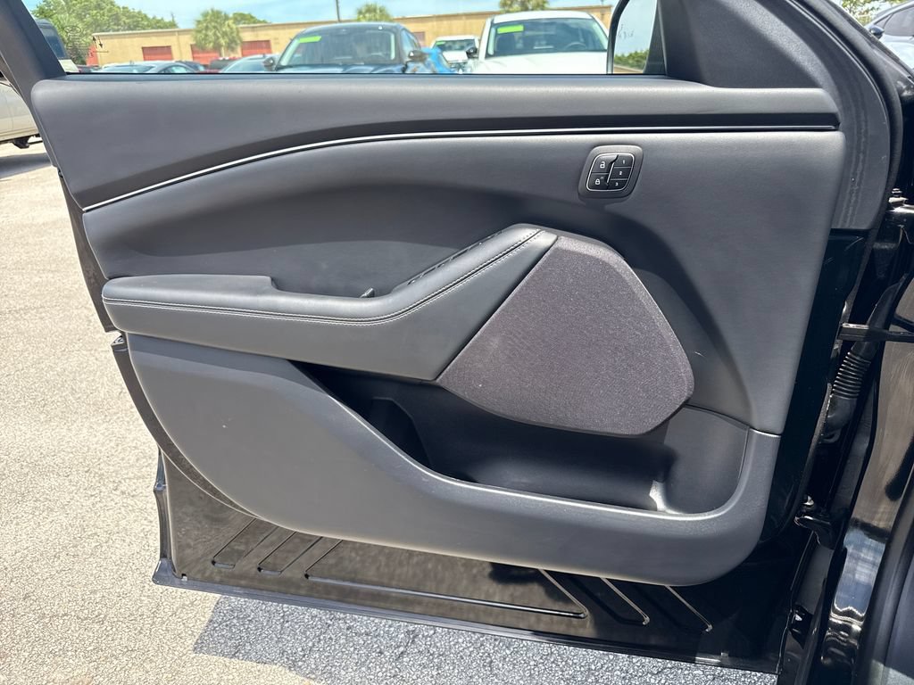 Certified 2025 Ford Mustang Mach-E Select w/ Comfort Package Lite RWD image 14