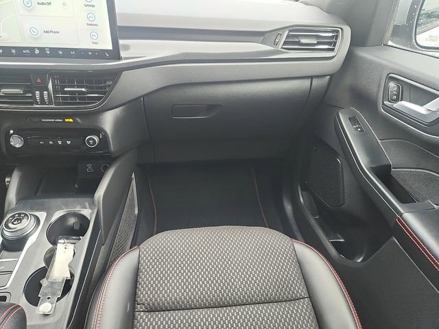 Certified 2023 Ford Escape ST-Line Select w/ Tech Pack #2 image 10