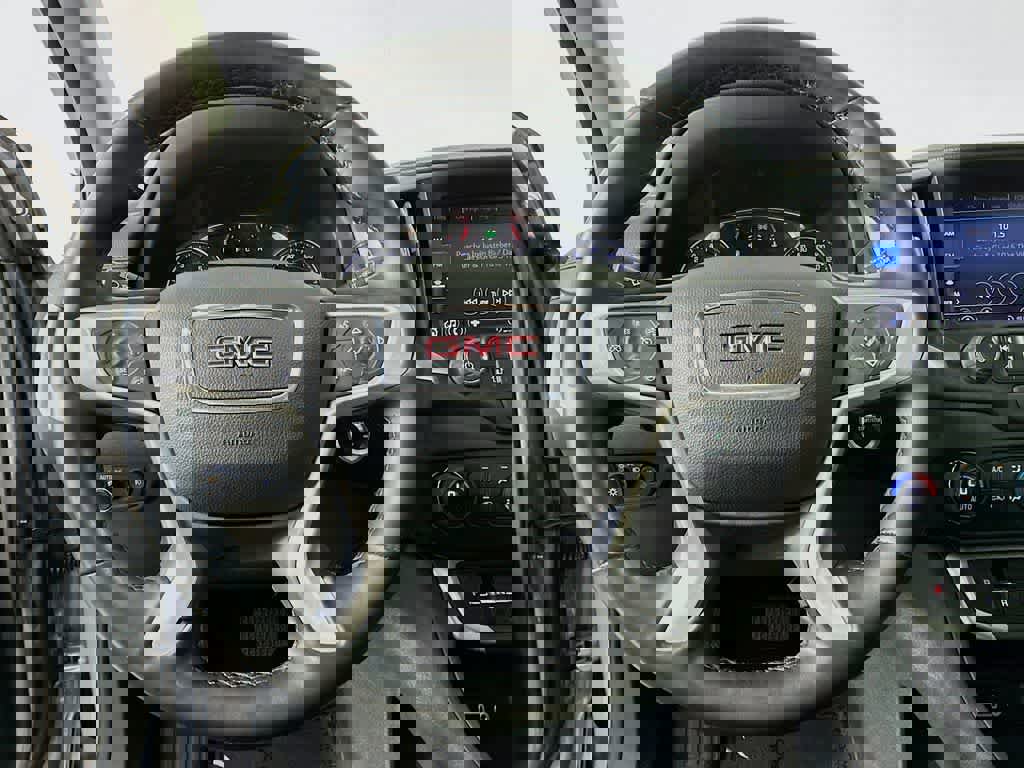 Used 2023 GMC Terrain SLT image 16