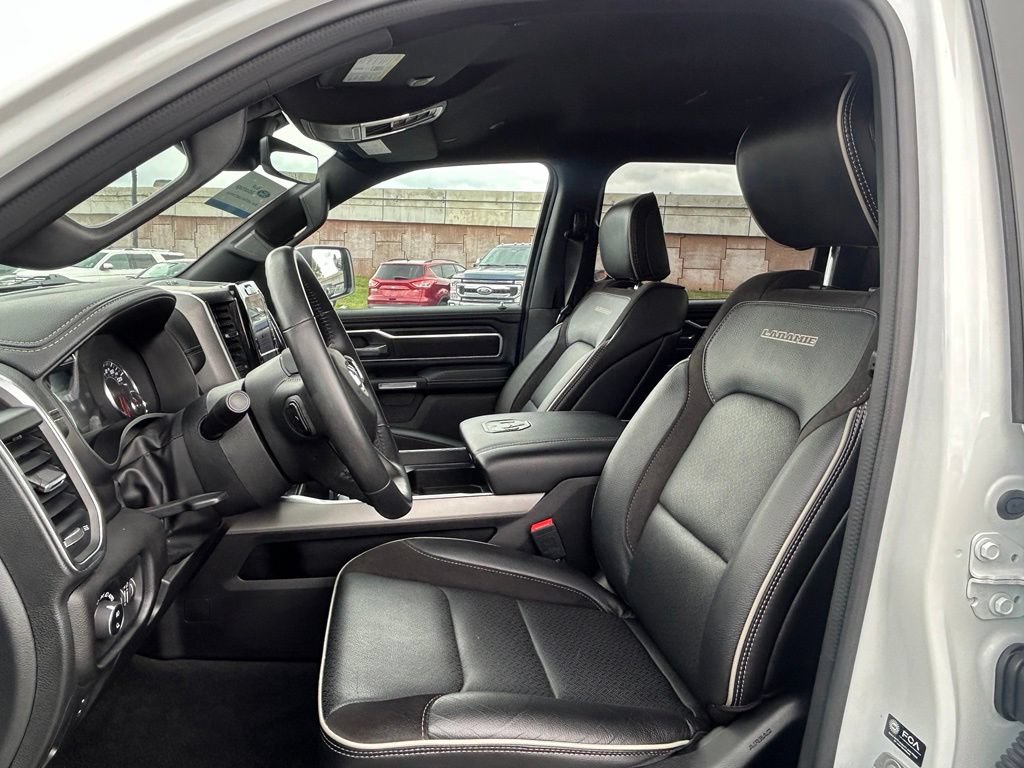 Used 2023 RAM 1500 Laramie AWD/4WD image 11