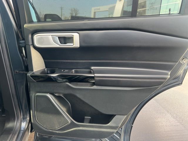 Certified 2022 Ford Explorer Platinum w/ Equipment Group 601A image 13
