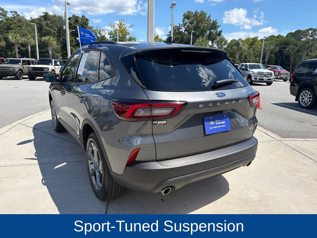 Certified 2025 Ford Escape ST-Line Select AWD/4WD image 6