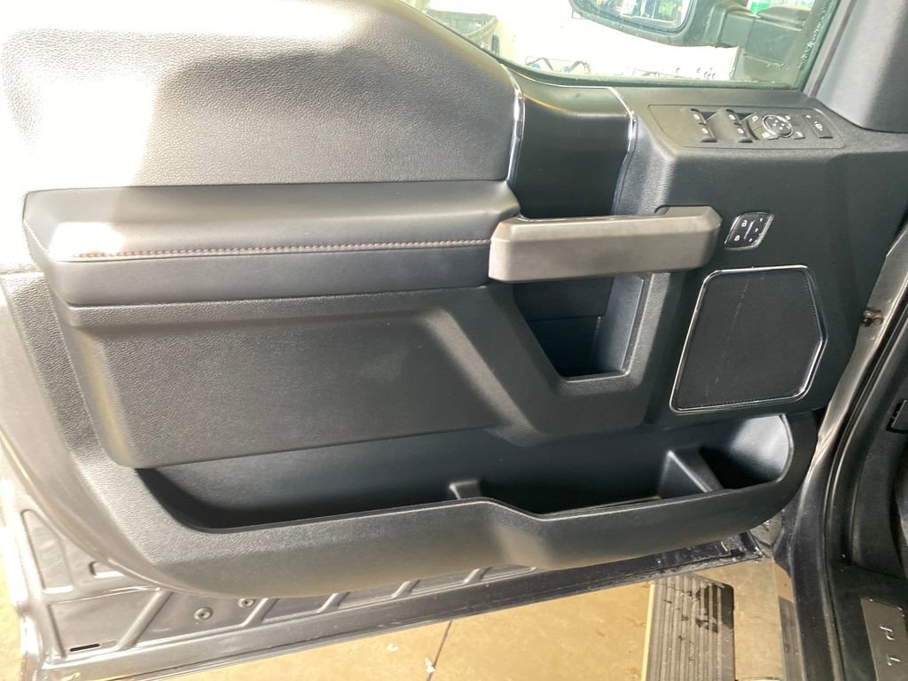 Certified 2019 Ford F350 Platinum w/ Platinum Ultimate Package image 17