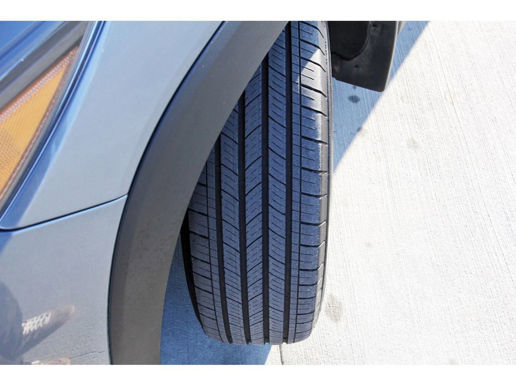 Used 2024 Toyota Corolla Cross LE image 28