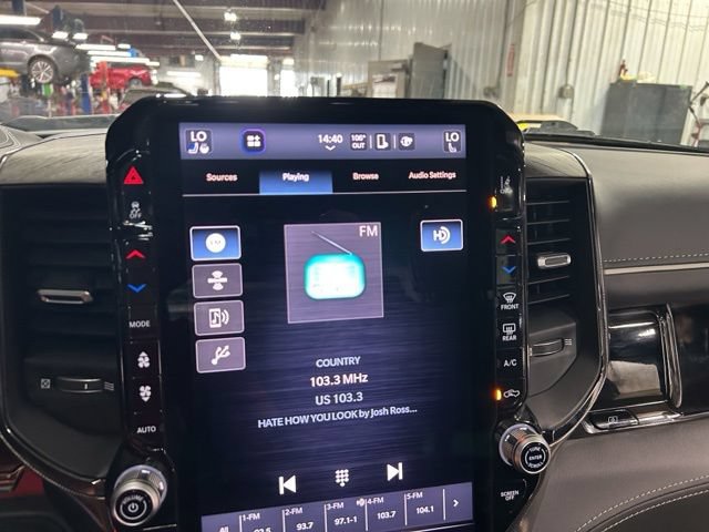 Used 2025 RAM 1500 Limited AWD/4WD image 4