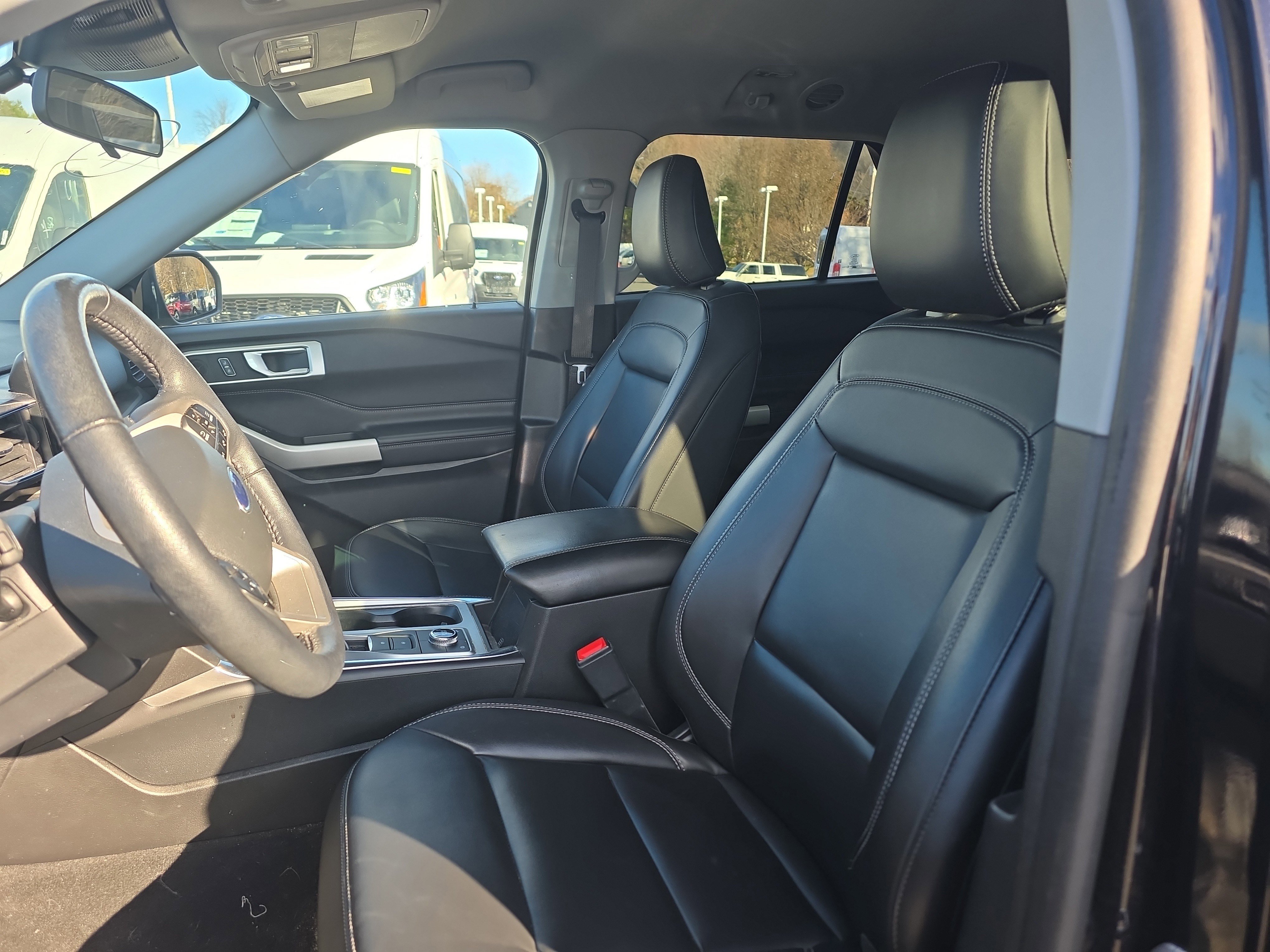 Certified 2022 Ford Explorer XLT w/ Equipment Group 202A image 26