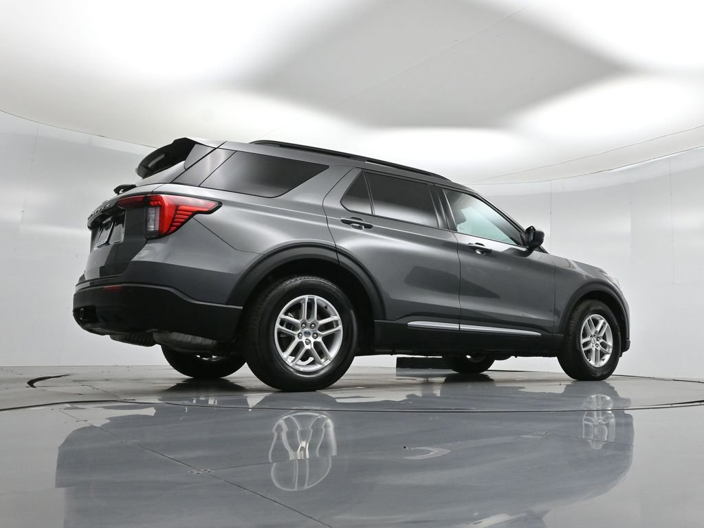 Certified 2025 Ford Explorer Active image 14