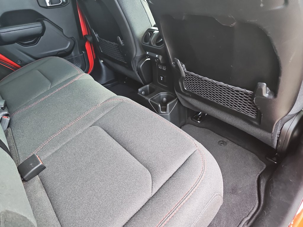 Used 2025 Jeep Wrangler Unlimited Rubicon AWD/4WD image 11