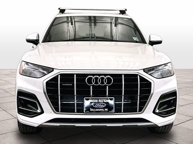 Used 2023 Audi Q5 2.0T Premium w/ Convenience Package AWD/4WD image 3