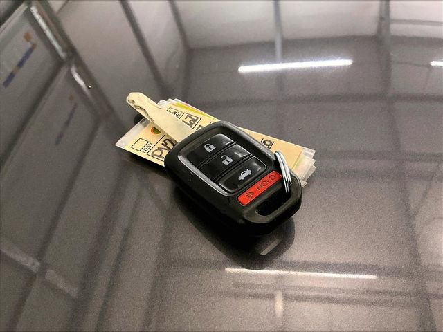 Used 2017 Honda Accord LX image 9