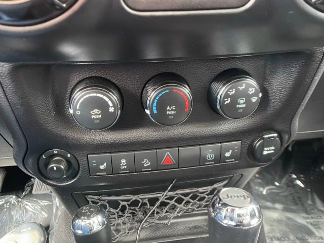 Used 2017 Jeep Wrangler Unlimited Sahara AWD/4WD image 24