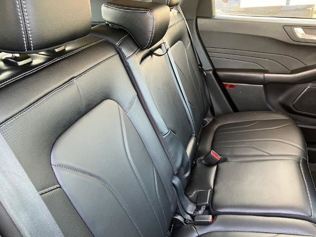 Certified 2025 Ford Escape Platinum w/ Premium Technology Package AWD/4WD image 17