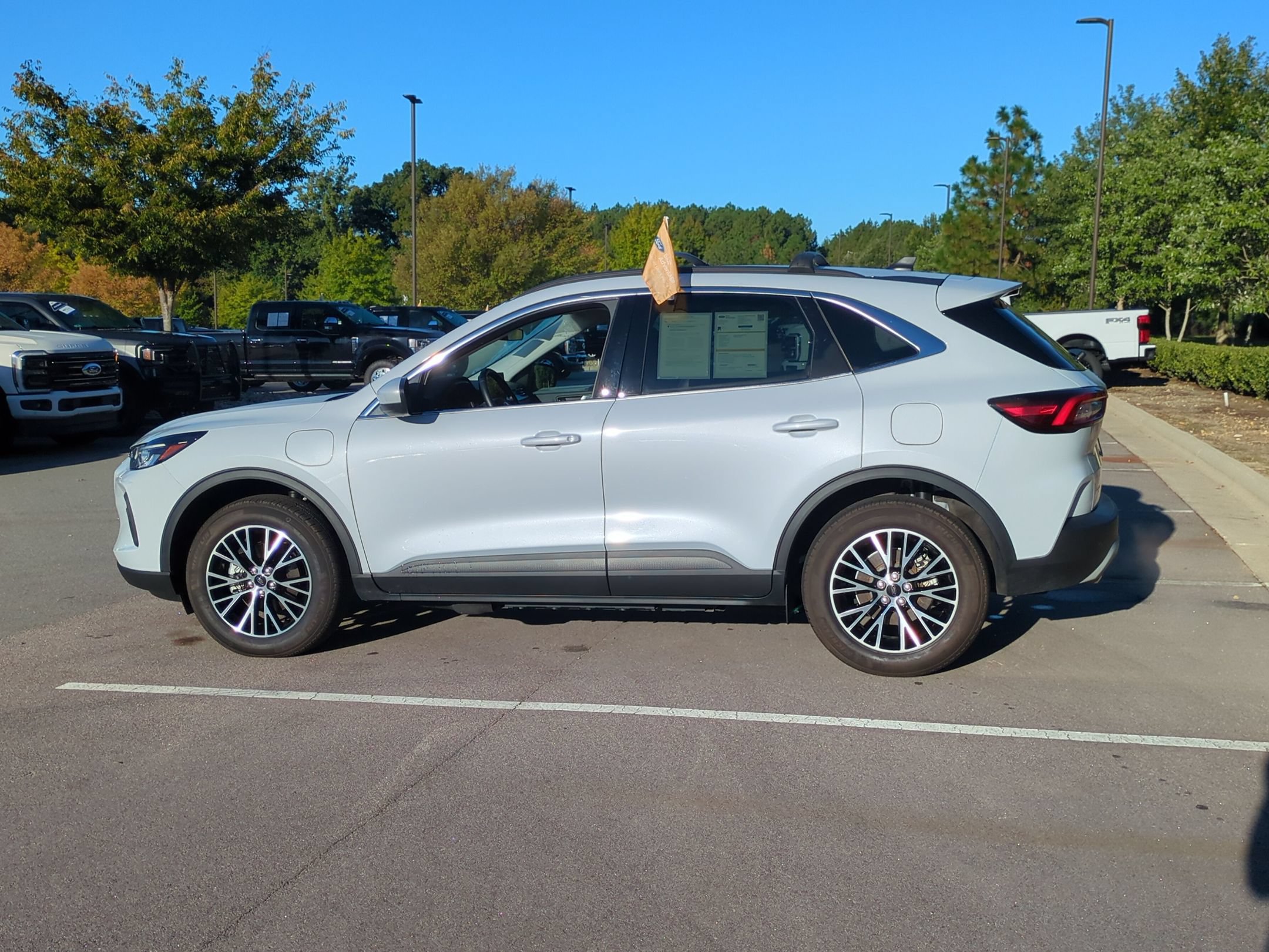 Certified 2025 Ford Escape SE FWD image 7