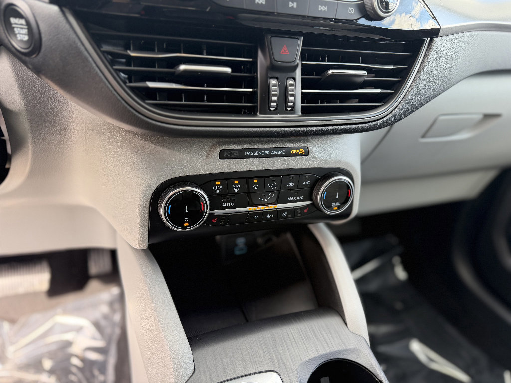 Certified 2023 Ford Escape Active AWD/4WD image 17