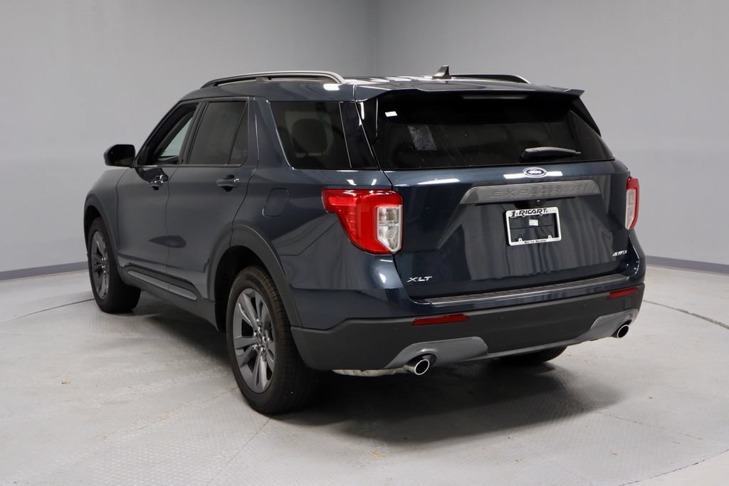 Certified 2024 Ford Explorer XLT w/ Equipment Group 202A AWD/4WD image 9