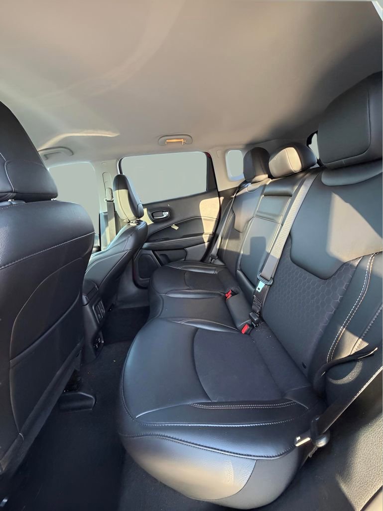 Used 2019 Jeep Compass Latitude w/ Cold Weather Group image 16