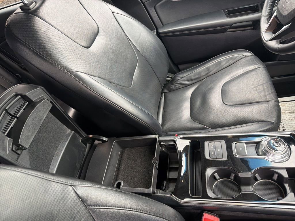 Certified 2019 Ford Edge Titanium w/ Equipment Group 301A image 36