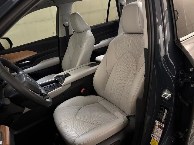 Used 2026 Toyota Grand Highlander FWD image 18