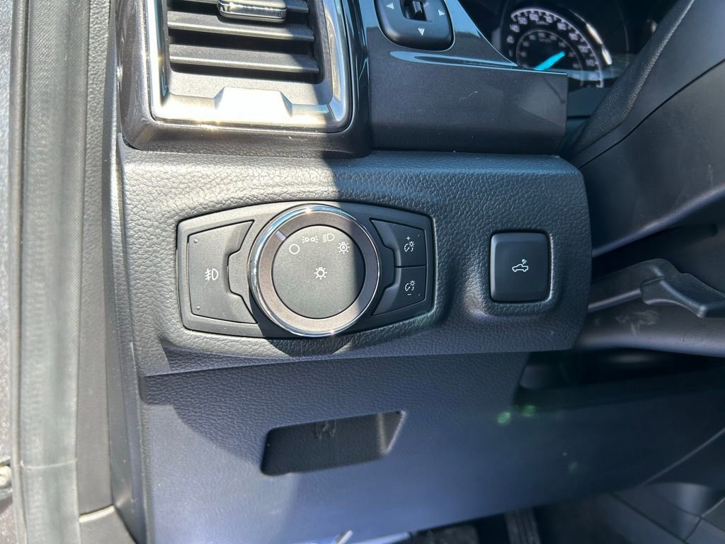 Certified 2019 Ford Ranger Lariat w/ Equipment Group 501A Mid image 22