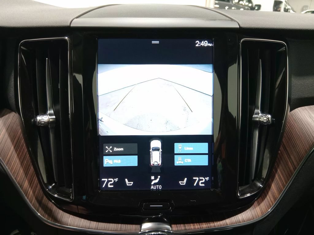 Used 2021 Volvo XC60 T5 Momentum w/ Premium Package AWD/4WD image 21