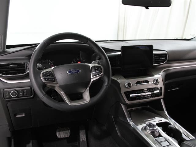 Certified 2023 Ford Explorer XLT w/ Equipment Group 202A image 8