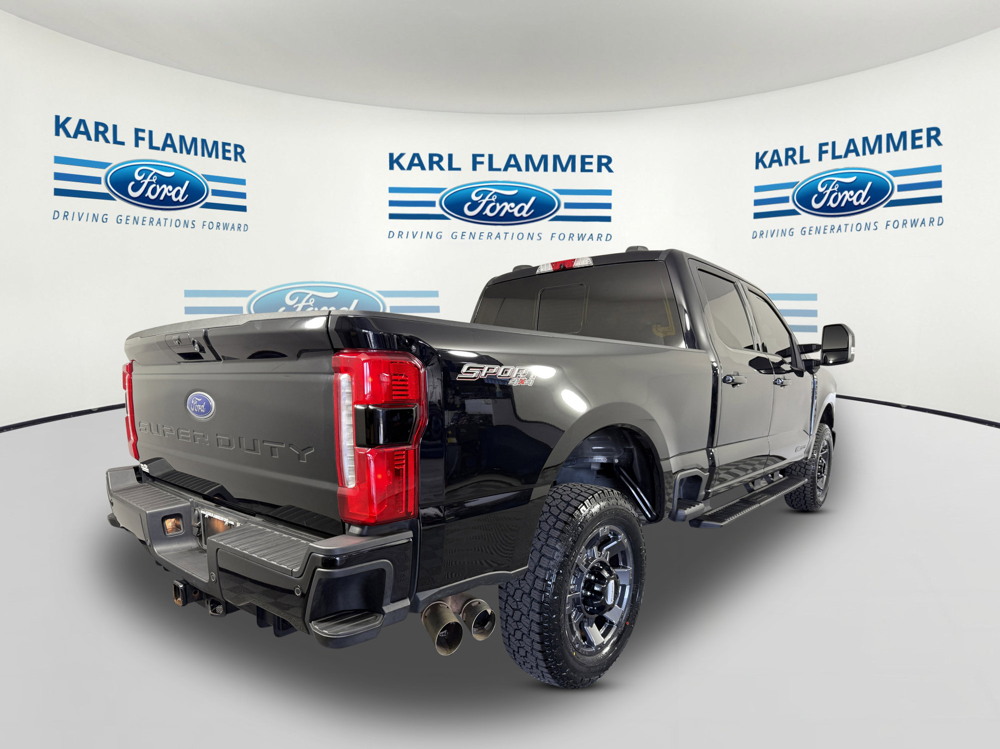 Certified 2024 Ford F250 Lariat w/ Lariat Ultimate Package image 3