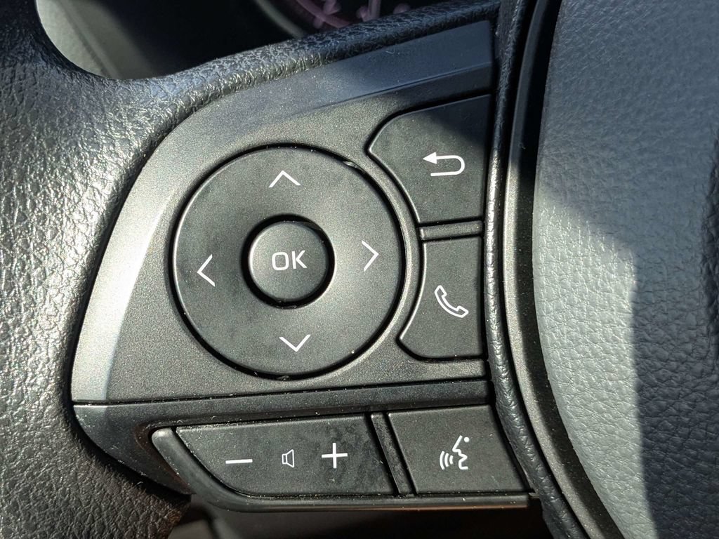 Used 2024 Toyota RAV4 LE FWD image 27