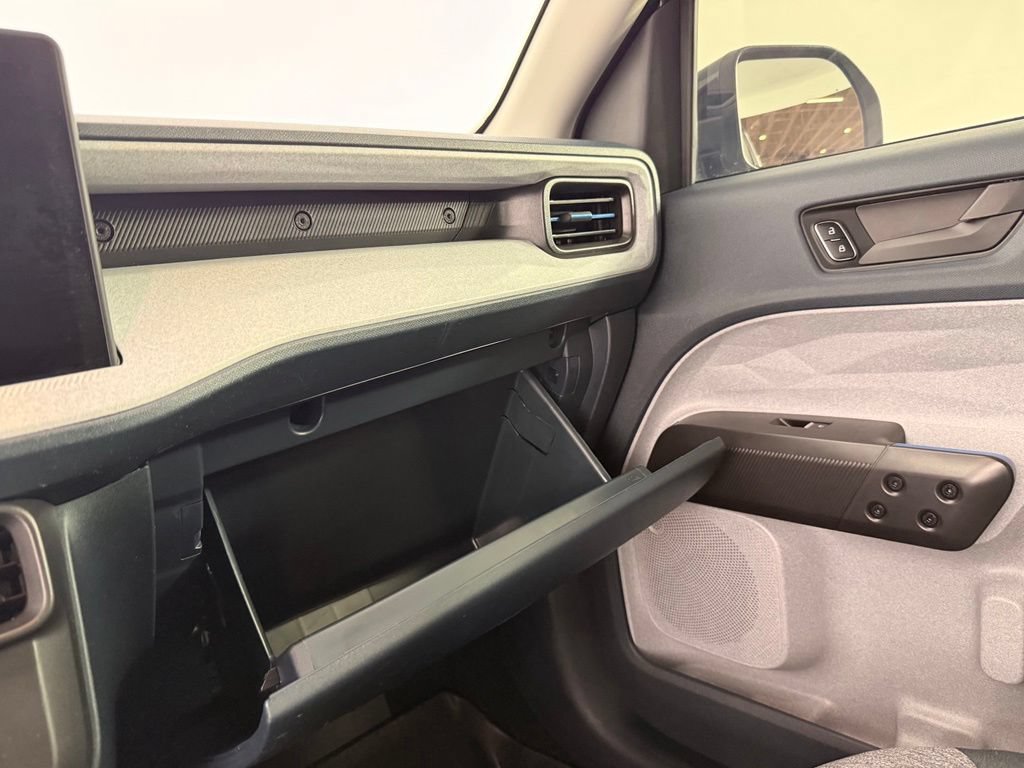 Certified 2025 Ford Maverick XLT w/ XLT Luxury Package FWD image 25