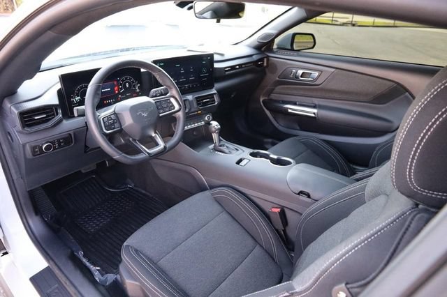 Certified 2025 Ford Mustang Coupe RWD image 20